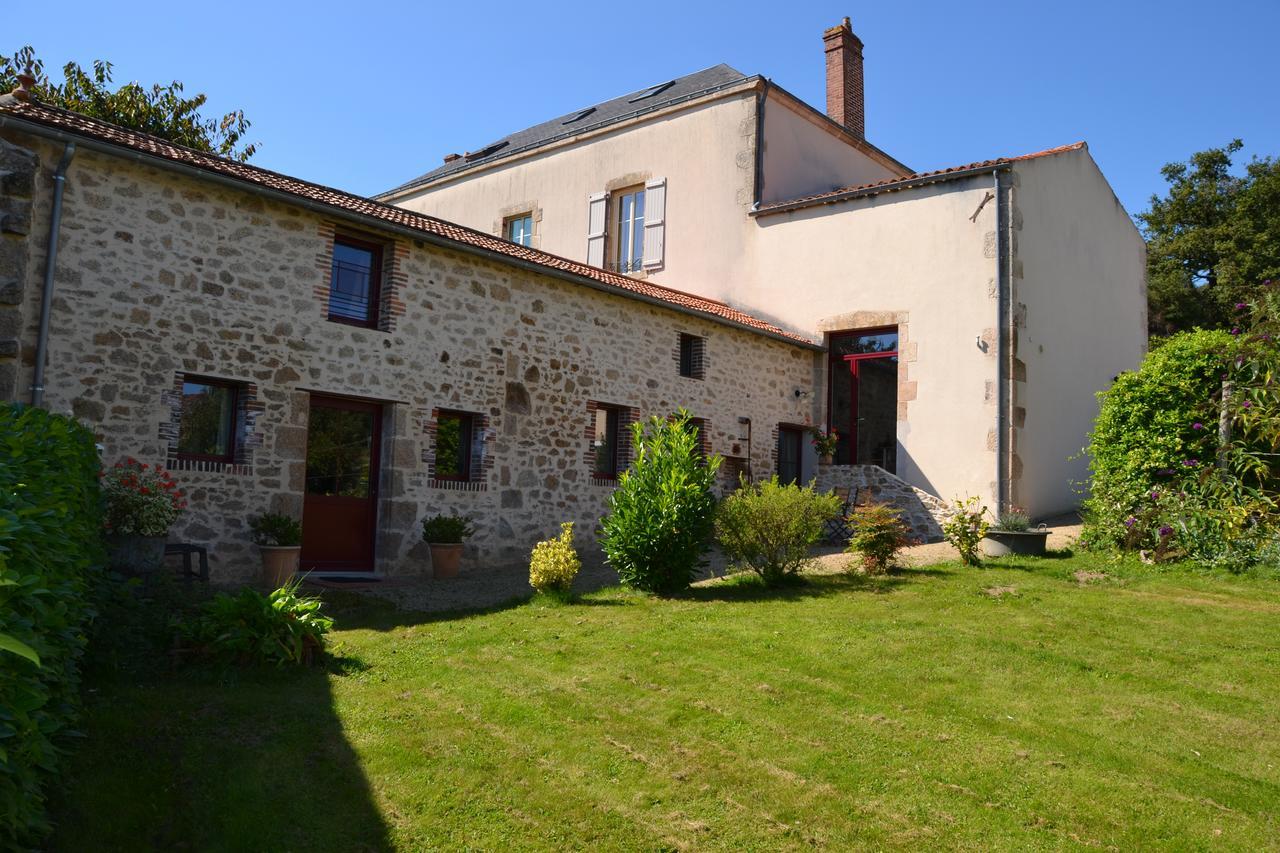 Demeure Du Castel Les Châtelliers-Châteaumur Exterior foto